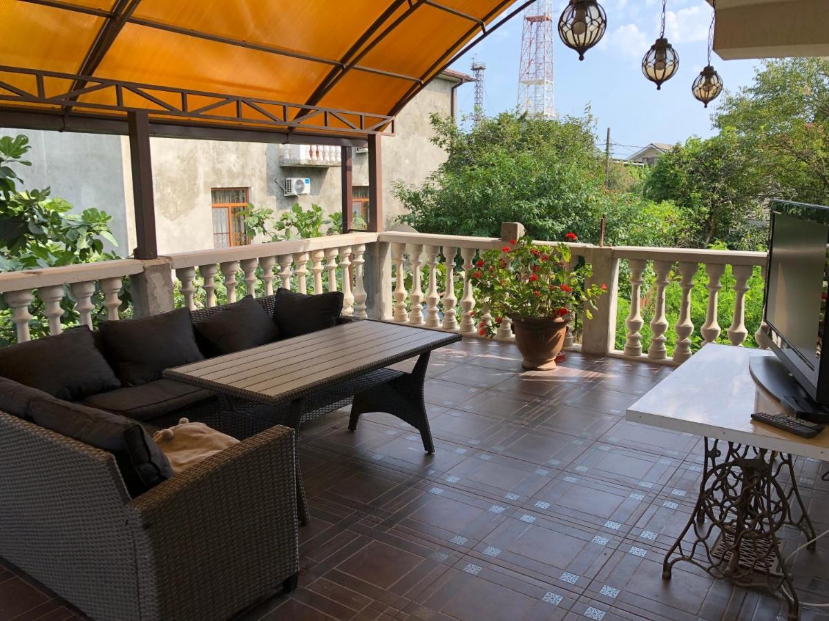 Гостевой Дом Siella Hotel Sukhumi Exterior photo